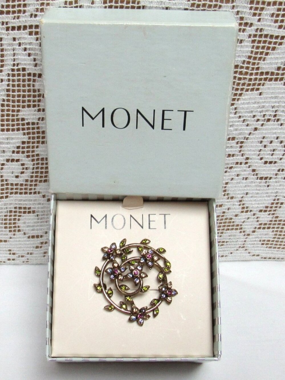 Lovely Vintage MONET Gold Tone PIN BROOCH Floral Swirl Art Nouveau Style In Box
